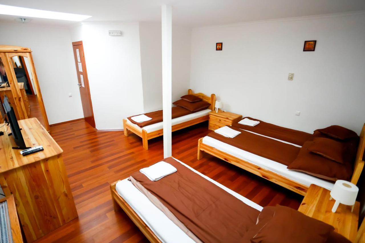 Un Pizzico Di Italiano Etterem Es Panzio Bed & Breakfast นีเรกฮาซา ภายนอก รูปภาพ